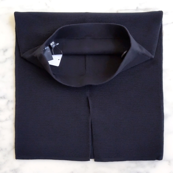 NWT. Uniqlo Cotton and Nylon Ripple Long Pencil Skirt. - Picture 2 of 8